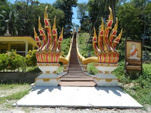 גרם מדרגות הרון במקדש מדואה ואן בקופנגאן