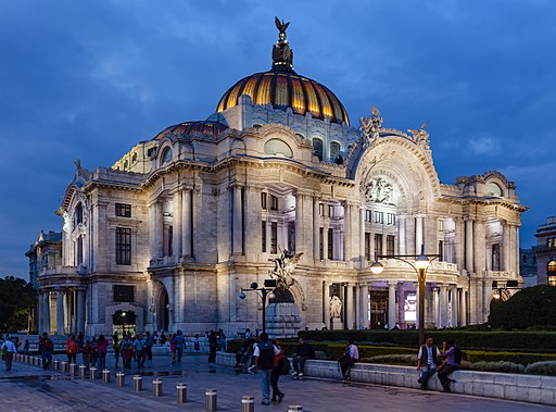 ארמון האמנויות Palacio de Bellas Artes