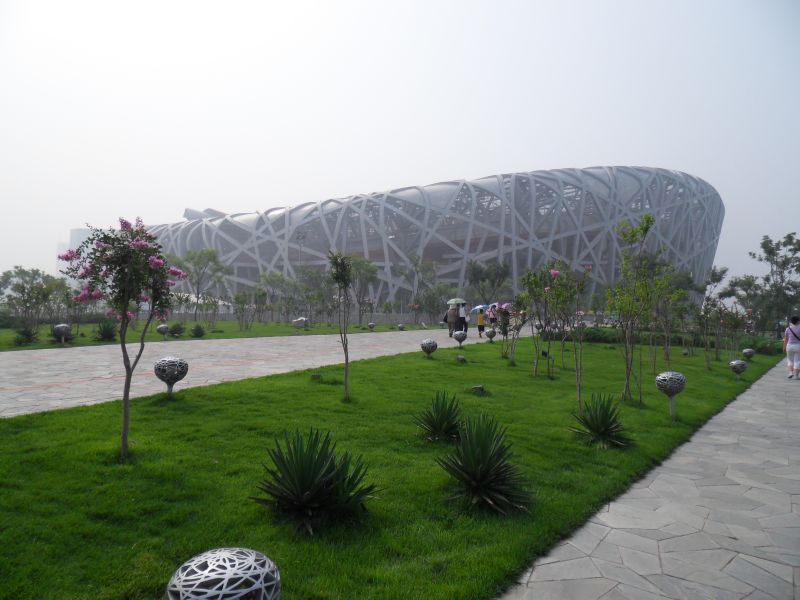 הכפר האולמפי בבייג'ינג מבנה האצטדיון (קן לציפור) סין.חופשה לסין